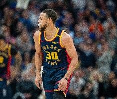 科尔：若库里下一场不打我会很惊讶 不过他的状态依旧是出战成疑